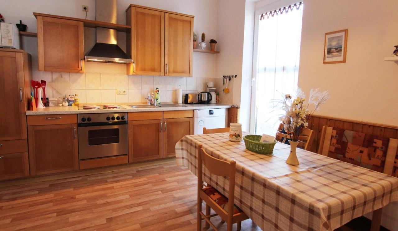 Ferienwohnung Familienwohnung Kropelin Luaran gambar